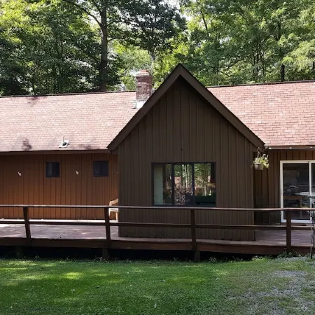 Seven Springs Cabin - Bear Claw Chalet - Authentic, Pet Friendly Log Cabin