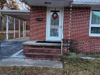 Family Friendly Fully Renovated Quiet House Hotels in Weakley County