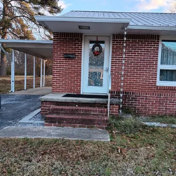 Family Friendly Fully Renovated Quiet House