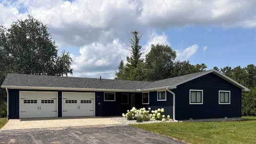Inland Waterways Retreat! on Cheboygan River, Inside Strawberry Island Canal! - 3-stjärniga