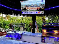 TikiBar with TV &Stereo, PrivateSpa, Heated Pool, Hammock,SUP’s, Kayaks,Bikes,FP