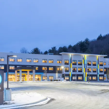 Tru by Hilton Binghamton Vestal