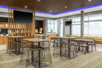 SpringHill Suites Holland - breakfast