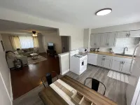 Cozy 2 Bedroom Unit Minutes From Downtown Cincinnati!