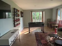 Pet Friendly Cabin with gorgeous mountain views. Come for adventure and R&R!