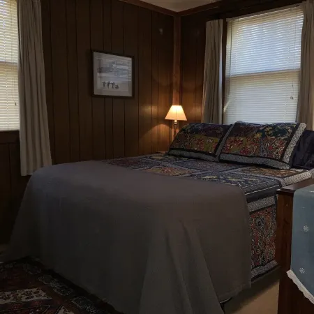 Cozy creekside cabin near Big Powderhorn's Lift #1 & Recreational Trail #2!!