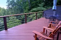 A Contemporary Mountain Retreat, a VRBO Bear Stay