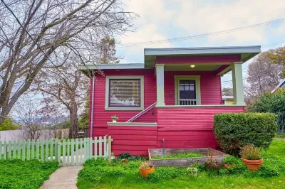 Waterfront Boutique Bungalow Two -Walk to Ferry to San Francisco Hotels near Boutique Classique