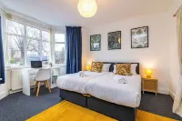 Stunning Home Next to Nottingham University | Off-Street Parking | Sleeps 8 Hotels near Broadgate Park