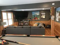 Mountain Ski House w/hot tub, wrap around deck, panoramic views! Hotels in Madison