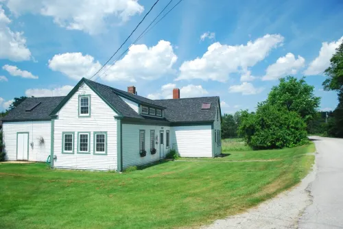 1850s Farm House - Minutes from Acadia, Lamoine Beach, and Lamoine State Park