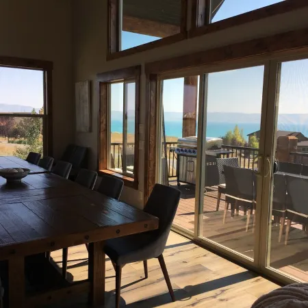 Luxury Lakeview Cabin w/Hot Tub, Pool, Sports Courts, Pickleball, Private Beach!