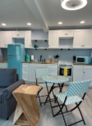 Romantic Getaway, #302, 2 min walk to the beach.