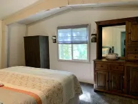 Cozy Cottage in secluded canyon--Perfect Zion and Bryce Getaway Hotels in Glendale