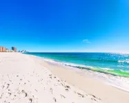 Luxury 4BR @ The Osprey, Steps To Beach, Pool, Private Boat Slip on Cotton Bayou - บังกะโล