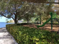 Light filled walk to bay 1 King BR,1 BA private cottage by the Ringling Museum