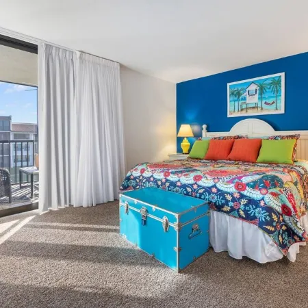Tropical Vibe! Dog Friendly New Beds New Kitchen