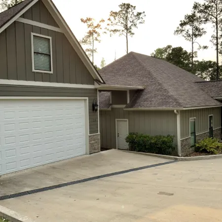 Sleeps 22! First Class home with 2 master suites on Lake Sam Rayburn!