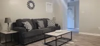 Perfect 4BR City Escape Close to Attractions & DT!