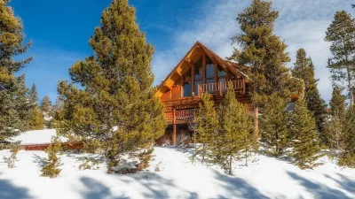 Log home, huge deck, incredible view of Breckenridge.  Save on 7 night stays. Hotels in Baldy Mountain