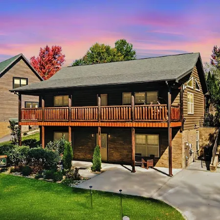Pigeon Hills 4-bedroom cabin with Fire Pit + Sauna + Spa + EV Charger