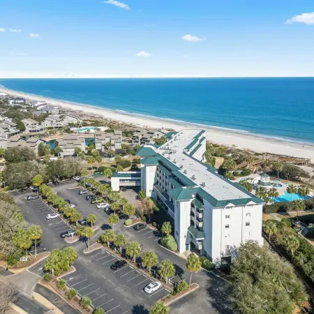 Oceanfront: The Seabatical Suite at Bridgewater Resort / Litchfield By The Sea