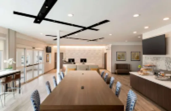 Days Inn & Suites by Wyndham Beaumont West / I-10 & Walden