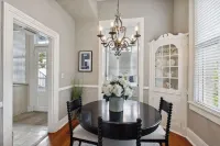 Savannah's Jewel On Jones Street. 3 Bedroom, 2 bathroom condo.