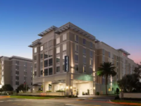 希爾頓歡朋套房酒店-奧蘭多市區南醫療中心 鄰近奧蘭多藝術博物館的酒店