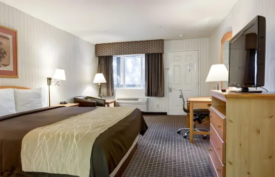 品質酒店-半月灣/米拉馬爾海灘