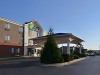 Holiday Inn Express & Suites Lonoke I-40 (Exit 175) Hotels in 