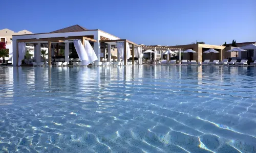 โรงแรมปาลากอส สวีทส์ โรงแรม & สปา