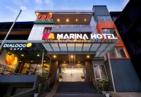 Marina Hotel فنادق في Sirimau