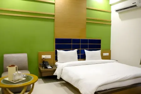 Hotel Apex Inn Отели рядом с достопримечательностью «Somnath Mahadev Temple»