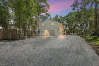 Coastal Hideaway: 2/1 guest house close to UTC! Hotels in Sarasota County