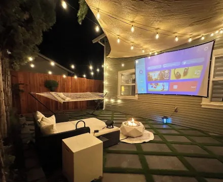 The Oasis - Your Luxury 2BR/1.5BA Home in Downtown Modesto