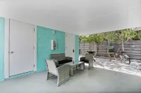 Turtle Walk - Walk to Gorgeous Beach! WALK to 12 different Restaurants!