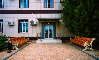 Tourist Hotel
