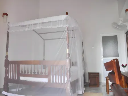 Supun Villa Отели рядом со станцией Aluthgama Railway Station