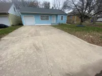 Ultimate Game House with Pool & Foosball Table Hotels in Rockford