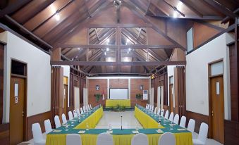 Citra Cikopo Hotel & Family Cottages