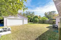 Charming 2-bedroom house in fantastic Jacksonville with WiFi, AC Hotels near Normandy Square