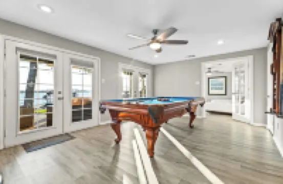 Horizon Luxe - Lake Front - 3BR+3RR - 8 Beds 槍管城酒店