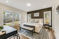 Stylish & Modern Home 15 mins to DT AVL-Games, Grill, 2 Porches, Stocked Kitchen