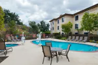 TownePlace Suites Thousand Oaks Ventura County - Pools