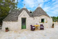 Romantic Trullo in Ancient Farm with Pool and Tennis Court