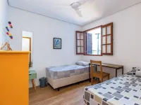 Hostel Casa Azul Hotels near Independence Monument
