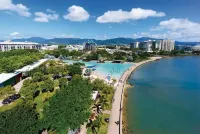Cozy Cairns Stay - Near Airport, City & Esplanade