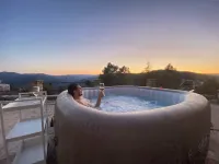 Maison des Monts Bleus Hotels in Saumane