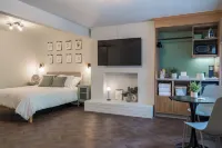 The Local Motel & Shops Hotels in Eugene